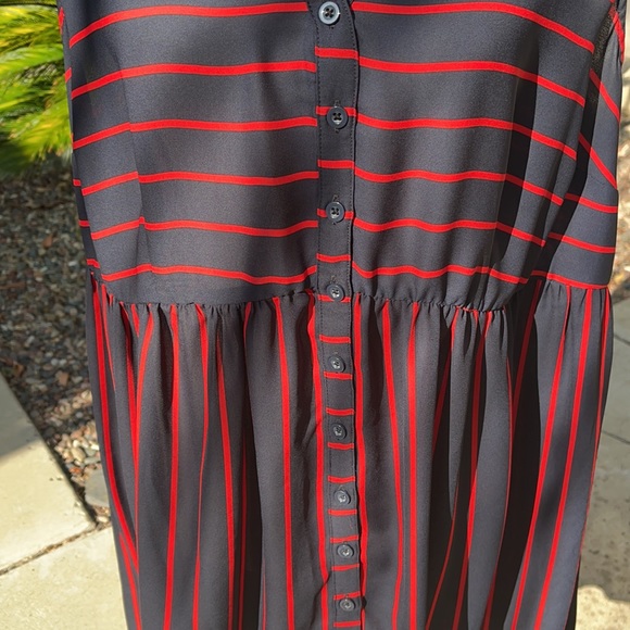Torrid Lexie Blue & Red Stripe Georgette Tunic Tank High Size 2 - Picture 6 of 15